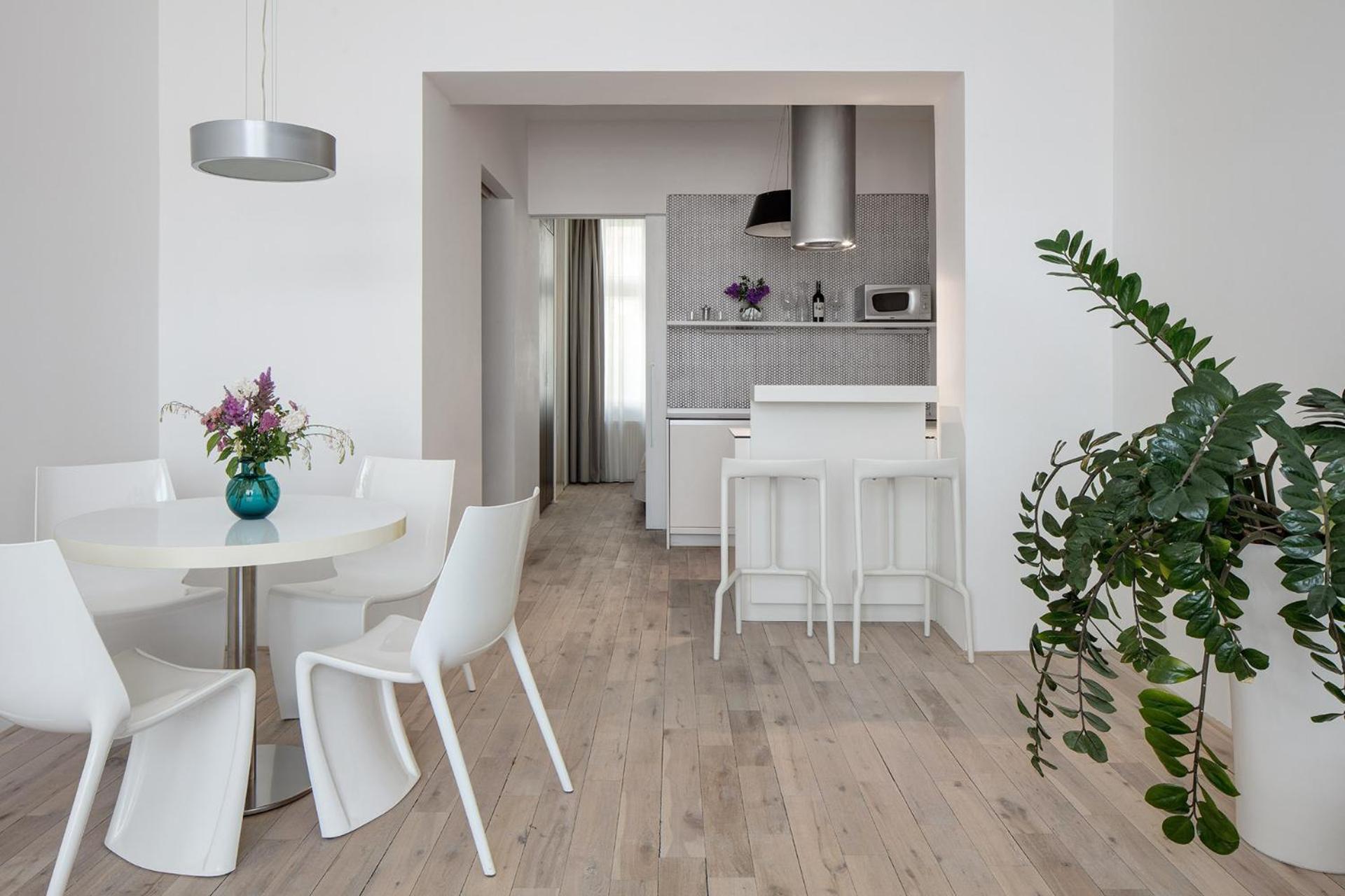 Holeckova Apartments Прага Екстериор снимка