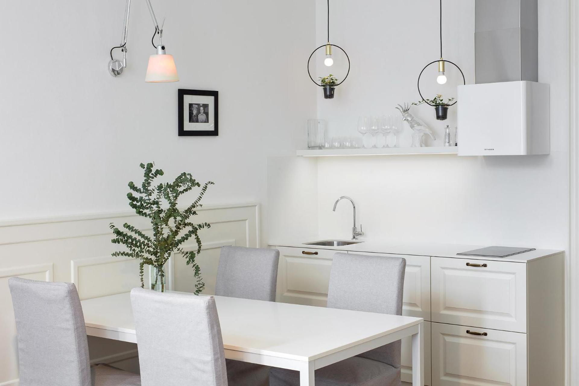 Holeckova Apartments Прага Екстериор снимка